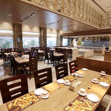 Hotel Madin Varanasi Eksteriør bilde